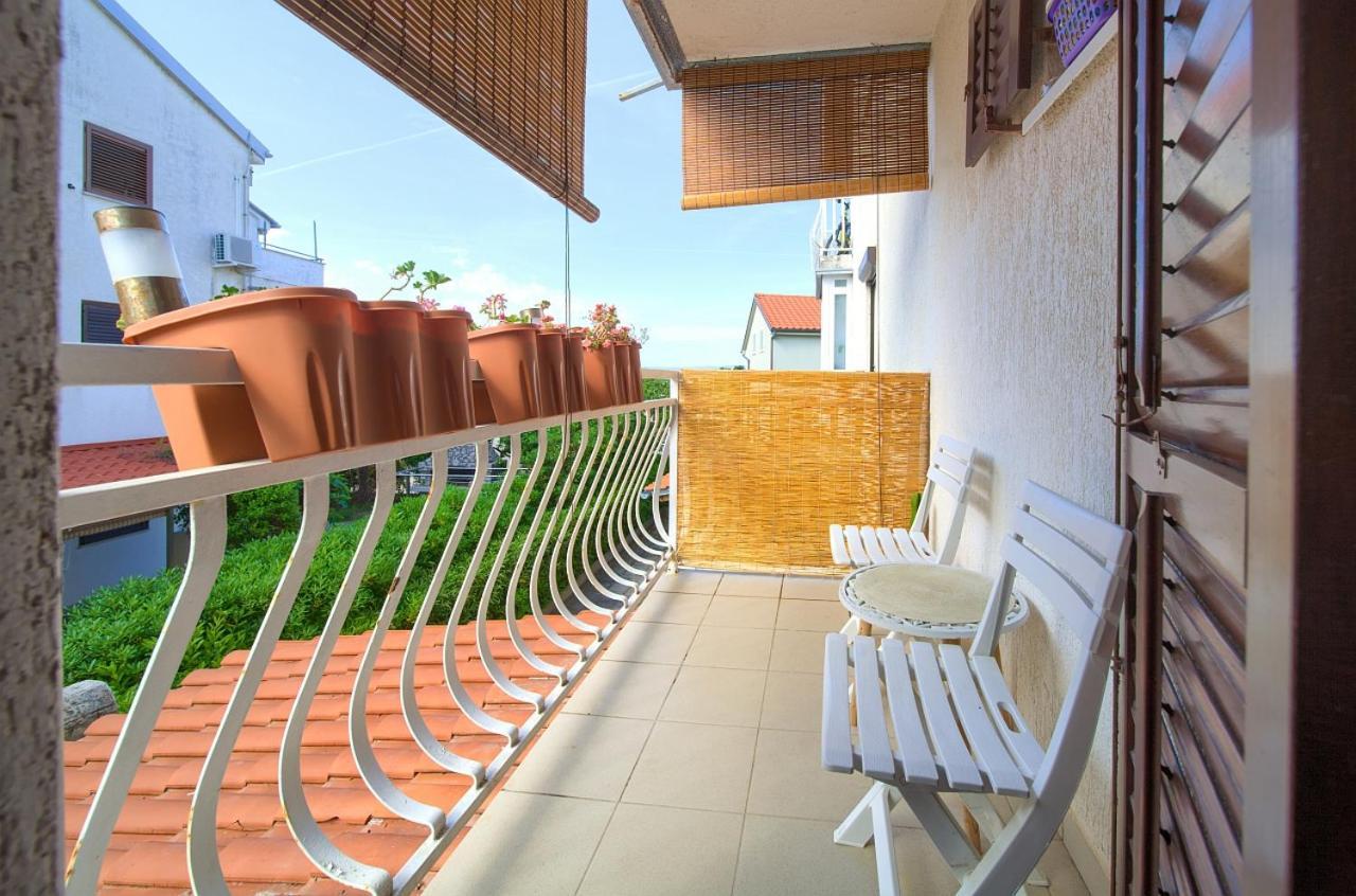 Appartment Mia Krk Town Exterior foto